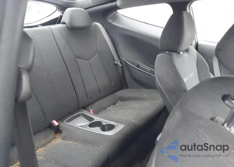 2013 Hyundai Veloster Base W/Black z USA, uszkodzony, nr VIN KMHTC6AD4DU146078